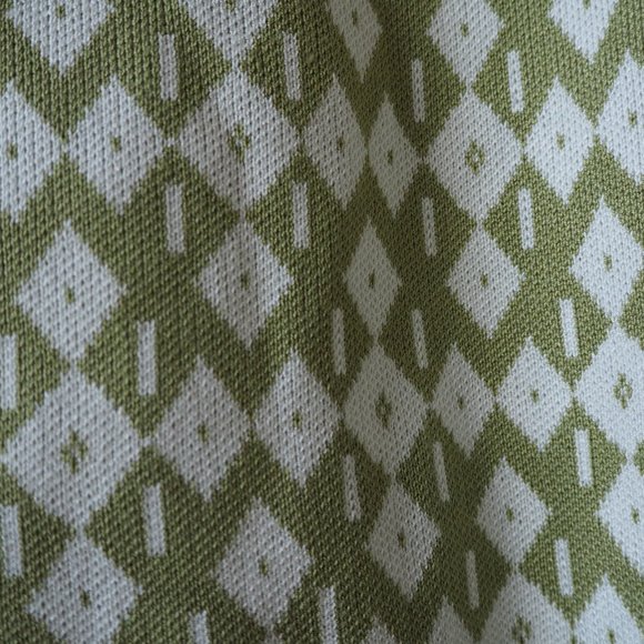 Etsy green patterned cropped vest - Picture 3 of 3